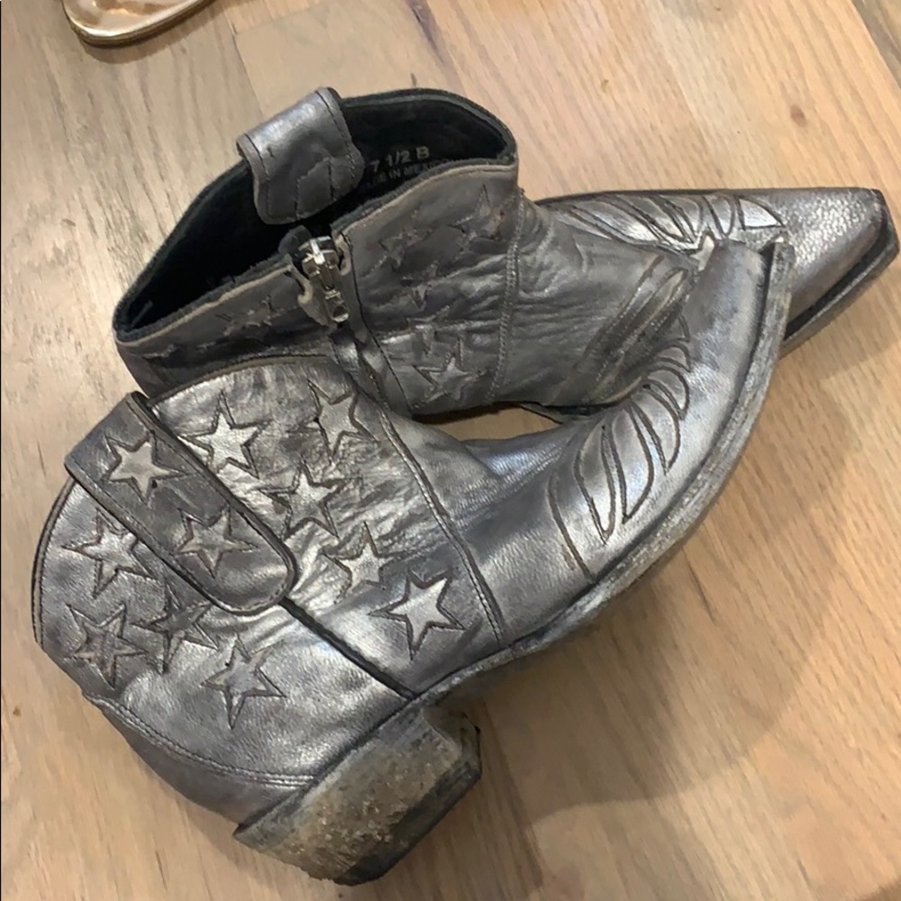Old Gringo Metallic Silver ankle cowboy boots